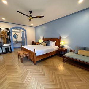 Sadakham Hotel